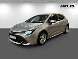 Silver Begagnad 2022 Toyota Corolla Hybrid Active Halvkombi | 189 900 kr