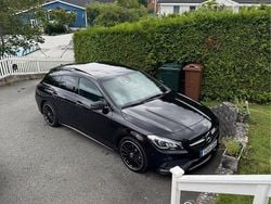 Svart Begagnad 2018 Mercedes CLA220 Shooting Brake AMG Kombi | 189 000 kr (Marknadspris)