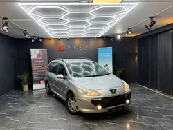 Ljusgrå Begagnad 2005 Peugeot 307 Kombi | 24 900 kr (Marknadspris)