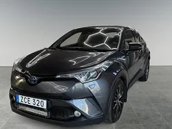 Mörkgrå Begagnad 2017 Toyota C-HR Executive SUV | 187 500 kr (Marknadspris)