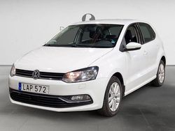Vit Begagnad 2015 VW Polo Halvkombi | 79 900 kr (Marknadspris)