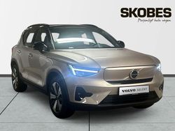 Grå Begagnad 2023 Volvo XC40 Plus SUV | 354 400 kr