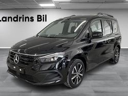 Loparitsvart metallic Begagnad 2024 Mercedes EQT200 Minibuss | 459 000 kr