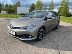 Brun Begagnad 2016 Toyota Auris Touring Sports Active Kombi | 110 000 kr (Marknadspris)