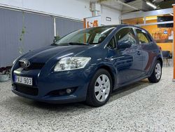 Mörkblå (blå) Begagnad 2007 Toyota Auris Halvkombi | 34 900 kr (Marknadspris)