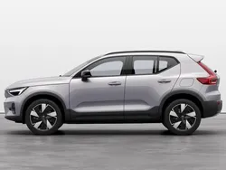 Silver Ny 2025 Volvo EX40 Performance SUV | 609 000 kr (Bra pris)