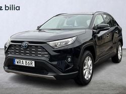 Svart Begagnad 2024 Toyota RAV4 Hybrid Active SUV | 384 900 kr (Superpris)