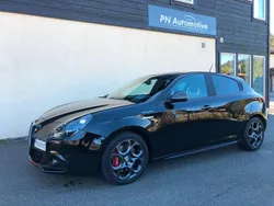 Svart Begagnad 2016 Alfa Romeo Giulietta Veloce Halvkombi | 164 900 kr