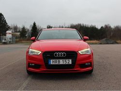 Röd Begagnad 2015 Audi A3 Comfort Sedan | 160 000 kr (Marknadspris)