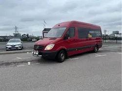 Röd Begagnad 2007 Mercedes Sprinter Van | 120 000 kr