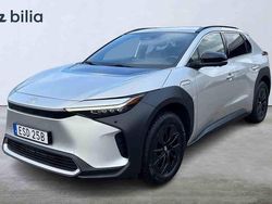 Silver Begagnad 2023 Toyota bZ4X SUV | 439 900 kr (Marknadspris)
