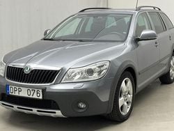 Mörkgrå Begagnad 2013 Skoda Octavia Kombi | 65 000 kr (Superpris)