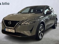 Ljusgrå Begagnad 2023 Nissan Qashqai SUV | 254 900 kr (Bra pris)