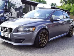 Grå Begagnad 2007 Volvo C30 Momentum Halvkombi | 44 900 kr (Marknadspris)