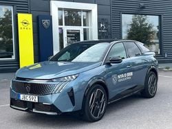 Blå Begagnad 2024 Peugeot e-3008 GT SUV | 499 900 kr (Marknadspris)