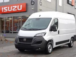 Vit Begagnad 2023 Fiat Ducato Van | 418 625 kr (Marknadspris)
