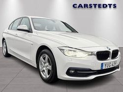 Vit Begagnad 2017 BMW 320 Sport Line Sedan | 174 800 kr (Bra pris)
