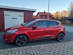 Röd Begagnad 2019 Renault Clio IV Intens Halvkombi | 85 000 kr (Bra pris)