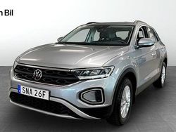 Silver (pyrit silver metallic) Begagnad 2022 VW T-Roc Life SUV | 269 900 kr (Marknadspris)