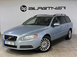 Ljusblå Begagnad 2007 Volvo V70 Kombi | 66 900 kr (Marknadspris)