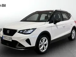 Vit ("candy" weiss) Begagnad 2022 Seat Arona FR SUV | 199 900 kr (Lite dyr)