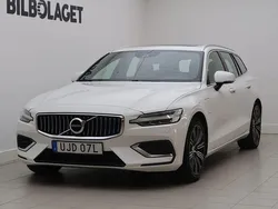 Vit Begagnad 2020 Volvo V60 Inscription Kombi | 304 800 kr (Marknadspris)
