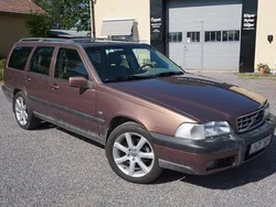 Ljusbrun Begagnad 1998 Volvo XC70 SUV | 49 900 kr (Lite dyr)