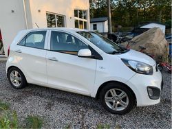 Vit Begagnad 2013 Kia Picanto Halvkombi | 29 900 kr (Marknadspris)