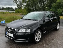 Svart Begagnad 2011 Audi A3 Sportback Attraction Halvkombi | 59 000 kr (Marknadspris)