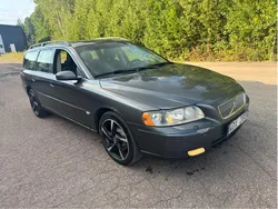 Grå Begagnad 2005 Volvo V70 Kinetic Kombi | 33 000 kr (Marknadspris)