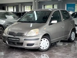Grå Begagnad 2005 Toyota Yaris Halvkombi | 24 900 kr (Marknadspris)