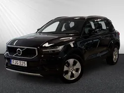 Svart Begagnad 2018 Volvo XC40 Momentum SUV | 224 400 kr