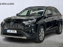 Svart Begagnad 2022 Toyota RAV4 Hybrid Executive SUV | 409 900 kr (Marknadspris)