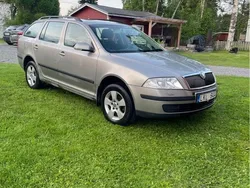 Brun Begagnad 2008 Skoda Octavia Kombi | 5 000 kr (Superpris)