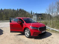 Röd Begagnad 2021 Skoda Enyaq iV SUV | 399 000 kr
