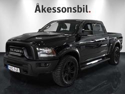 Svart Begagnad 2023 RAM 1500 Pickup | 623 750 kr