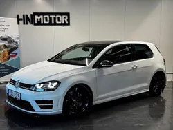 Vit Begagnad 2016 VW Golf VII R Halvkombi | 209 900 kr (Superpris)