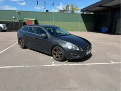 Grå Begagnad 2012 Volvo V60 Momentum Kombi | 50 000 kr (Marknadspris)