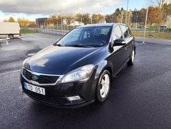 Svart Begagnad 2012 Kia Ceed Halvkombi | 37 900 kr (Bra pris)