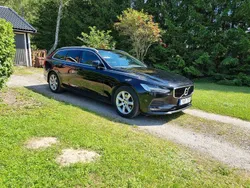 Begagnad 2018 Volvo V90 Momentum Kombi | 145 000 kr (Lite dyr)