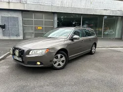Grå Begagnad 2009 Volvo V70 Momentum Kombi | 59 900 kr (Marknadspris)