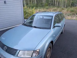 Grön Begagnad 2000 VW Passat Comfortline Kombi | 7 000 kr