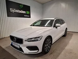 Vit Begagnad 2019 Volvo V60 Momentum Kombi | 239 900 kr (Marknadspris)