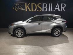 Ljusgrå Begagnad 2016 Lexus NX300h SUV | 225 000 kr (Marknadspris)