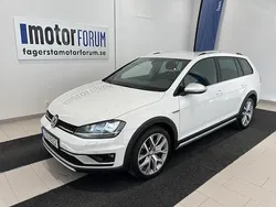 Vit Begagnad 2017 VW Golf Alltrack S Kombi | 179 900 kr (Marknadspris)