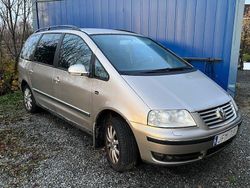 Brun Begagnad 2006 VW Sharan Minibuss | 8 500 kr