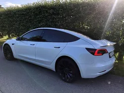 Vit Begagnad 2022 Tesla Model 3 Performance Sedan | 419 500 kr (Lite dyr)