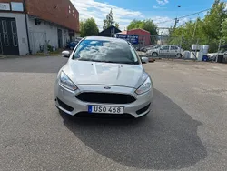 Grå Begagnad 2015 Ford Focus Trend Kombi | 49 500 kr (Lite dyr)