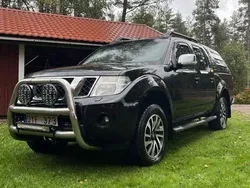 Svart Begagnad 2011 Nissan Navara Pickup | 99 900 kr (Marknadspris)