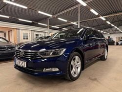 Mörkblå Begagnad 2018 VW Passat Kombi | 159 900 kr (Marknadspris)